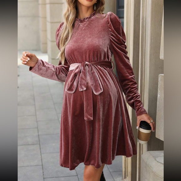 Luxe Comfy Velvet Long Sleeve Holiday Maternity Dress - Picture 6 of 6